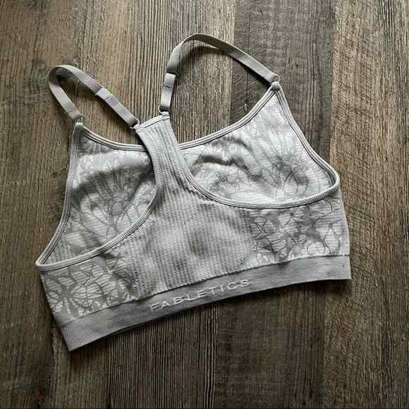 Fabletics Grey Floral Sports Bra Seamless Womens XS - Picture 4 of 4